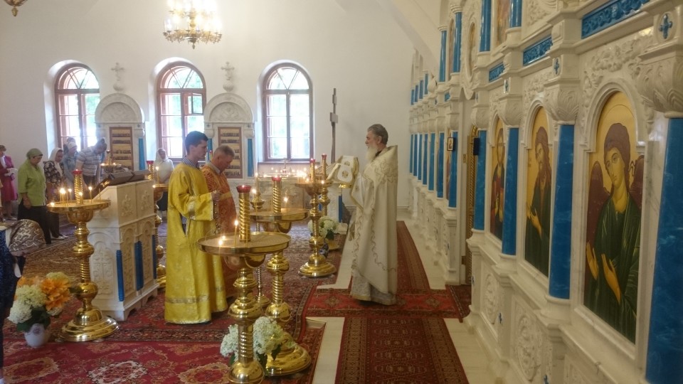 Великий Вход на Божественную Литургию 10 июля 2016 г.
